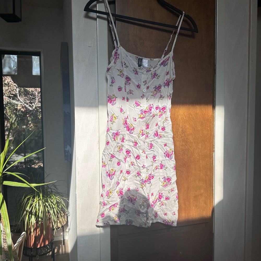 Cute flowery button sun dress